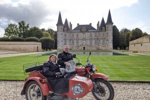 Da Bordeaux: Tour dei vigneti e dei castelli del Médoc in sidecar