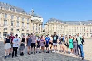 Bordeaux: Highlights Walking Tour with Wine & Cheese Tasting