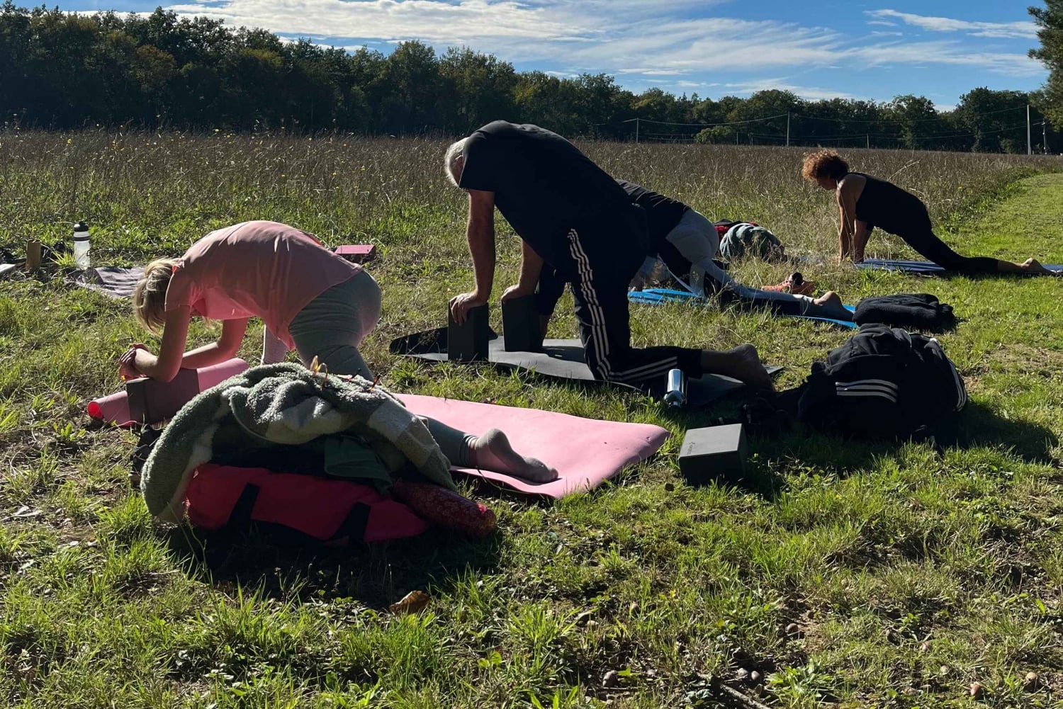 En Gironda: Día de yoga, paseo y brunch en la naturaleza, para todos los niveles.