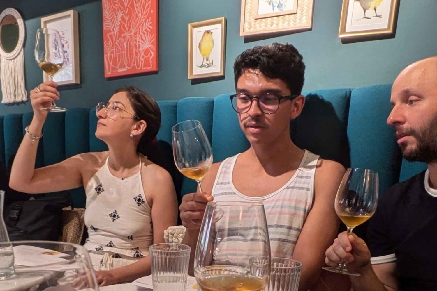 Introduktionsworkshop til vinprovning og vin og canelé-parring