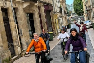 Bordeaux'n parhaat puolet: E-Bike-kierros, jossa on petankkia ja alkupaloja