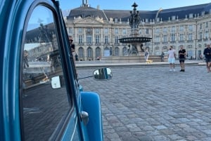 Visite de Bordeaux Unesco en voiture 2cv & gourmandises