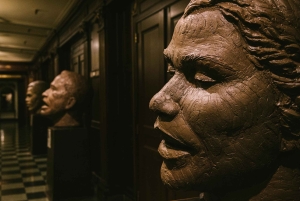 Бостон: Экскурсия за кулисы театра Boch Center Wang