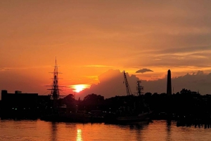 Boston: Boston Harbor Sunset Cruise