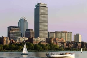 Boston: Charles River Sightseeing Cruise