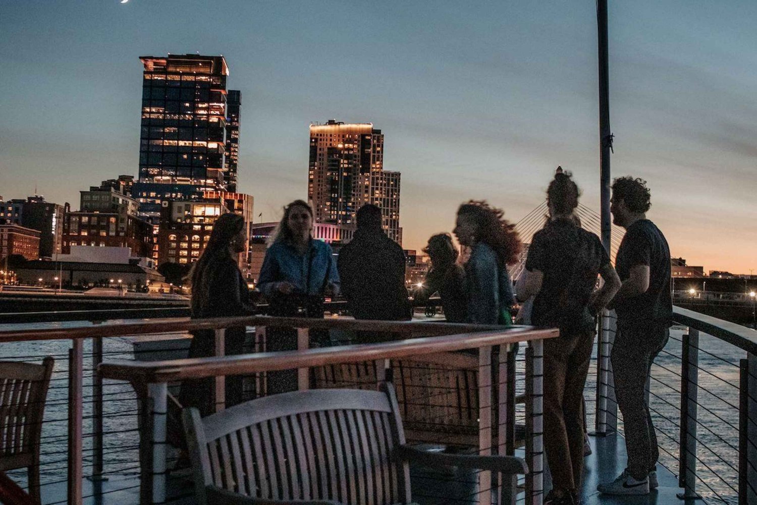 ボストン：クラシックボートでシティライト観光クルーズ