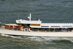 Boston: Cocoa and Carols Holiday Cruise