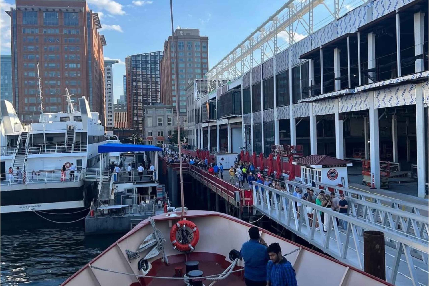 Boston: Dinner Cruise with Buffet and Live Music