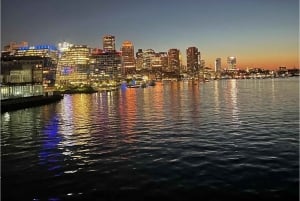 Boston: Dinner Cruise with Buffet and Live Music