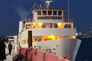 Boston: Dinner Cruise with Buffet and Live Music