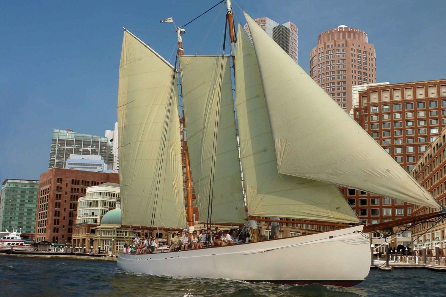 Boston: Harbor Champagne Sunset Sail from Rowes Wharf