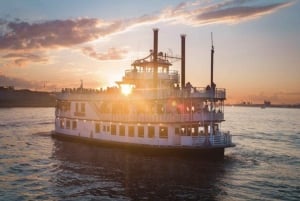 Boston Harbor: Full Moon Cruise with Champagne Option