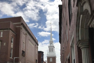 Boston: North End Night Tour with Dinner Experience
