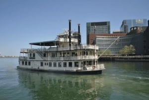 Boston: Scenic Harbor Cruise (Dog-Friendly)