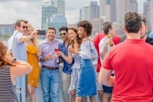 Boston: Crucero al atardecer con bar y música