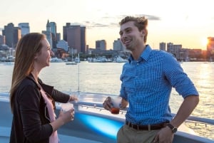Boston: Crucero al atardecer con bar y música