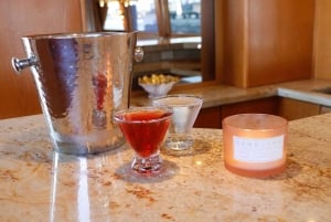 Imbarcati in un viaggio di lusso a bordo dello yacht Trilogy di 103 piedi