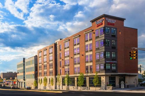 <h1>Fairfield Inn & Suites by Marriott Boston Cambridge</h1>