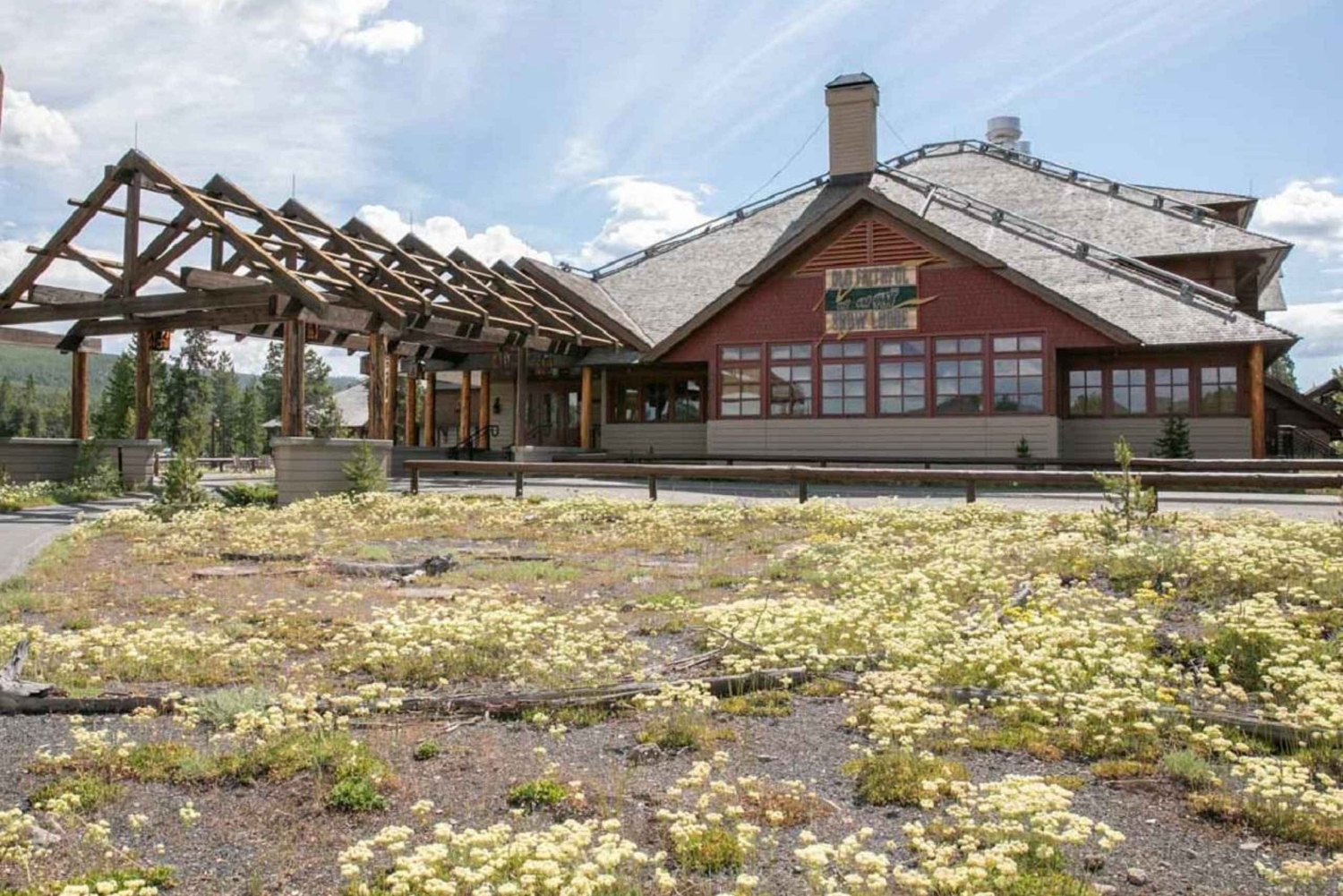 Majoitus Old Faithful Yellowstone & Grand Teton 4 päivän retkellä