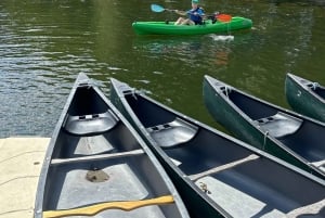 Memorial Beach: Aluguer de canoas no Lago Massapoag