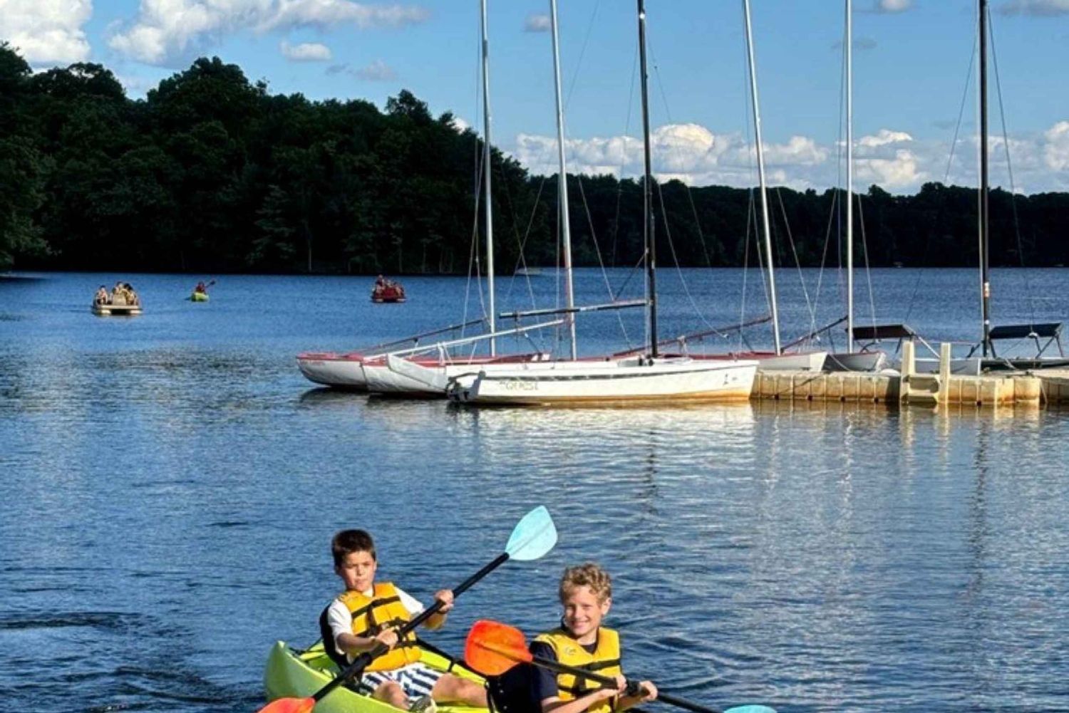 Nahanton Park Boathouse: uthyrning av enkel- eller dubbelkajaker