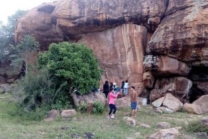 3hr Manyana Village Visit From Gaborone + Rock Painting