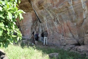 3 timers besøg i landsbyen Manyana fra Gaborone + klippemaleri