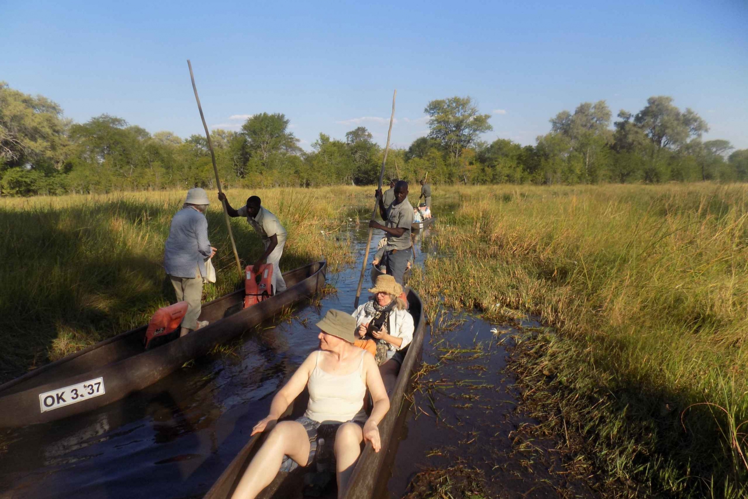 Mokoro-ride-through-the-Okavango-Delta