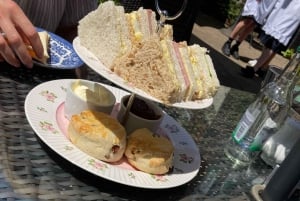 Brighton: Sussex Wine Region Walking Tour with Tastings