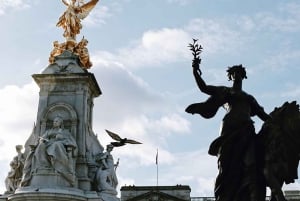 Half-Day London: Thames Cruise, Big Ben & Tower of London