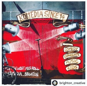 Komedia