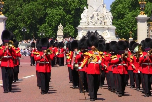 London: Changing of the Guard Guided Tour Experience