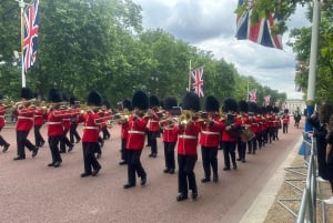 London: Changing Of The Guard with Hotel Pick Up