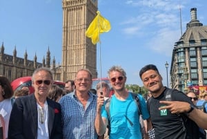 London: Afternoon Hike - See Everything, End at a Local Pub!