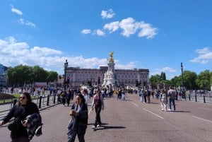London: Afternoon Hike - See Everything, End at a Local Pub!
