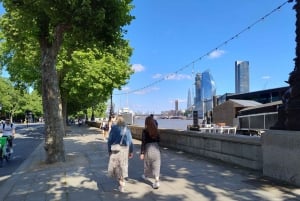 London: Afternoon Hike - See Everything, End at a Local Pub!