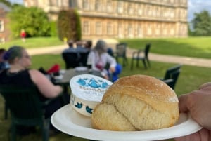 London: Downton Abbey Tour with Highclere, Bampton & Oxford