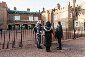 London Essential Bond Locations: License to Discover