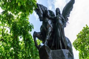 London Family-Friendly Walking Tour with Fun Activities