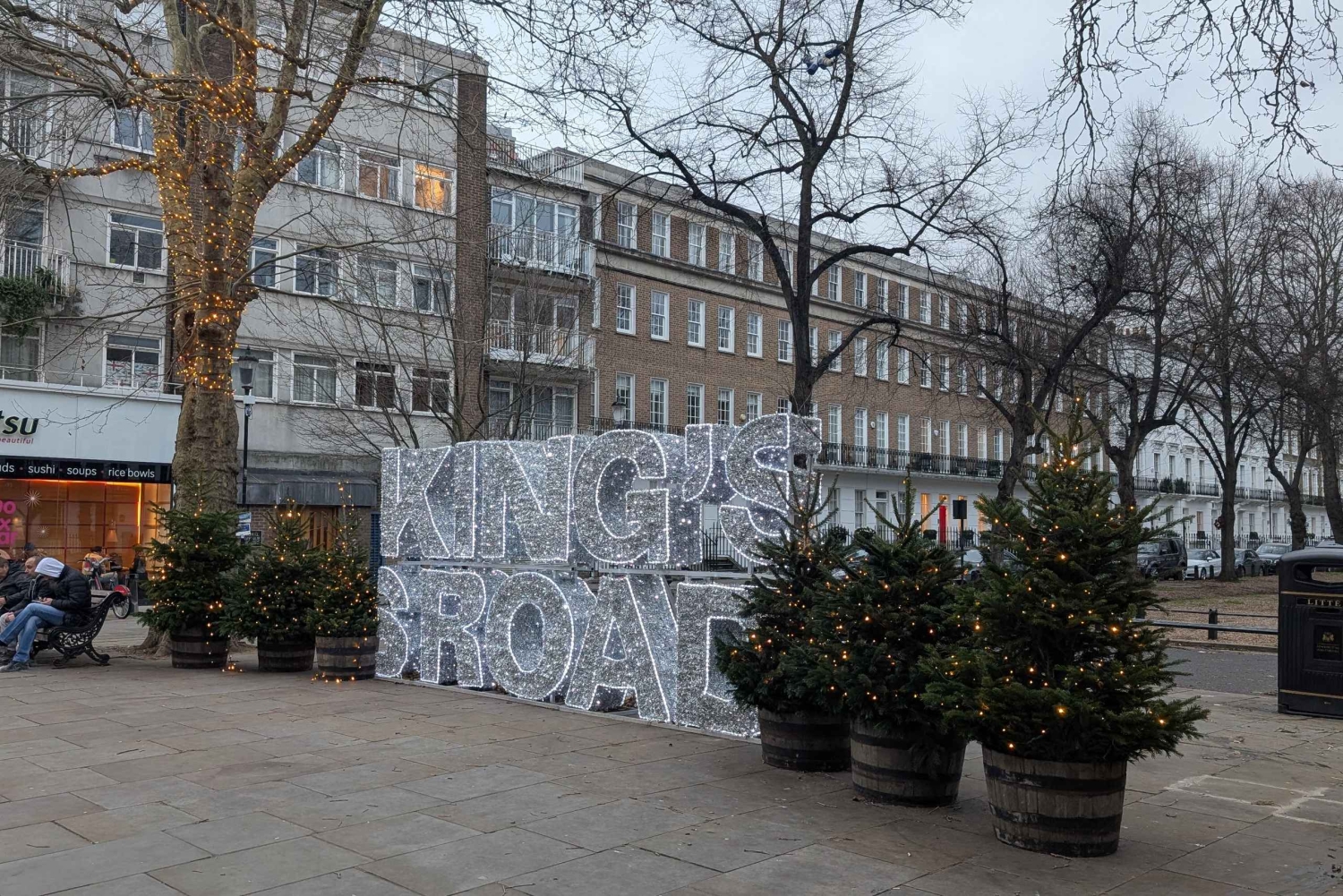 London: Luxury Electric Car Private Christmas Lights Tour