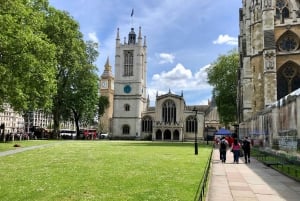 London: Parliament & Palaces private walking tour with guide