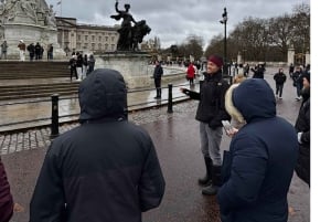 London: The English Civil War, Charles II and Westminster