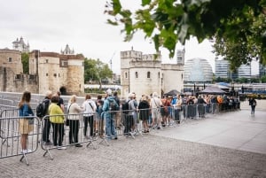 London: VIP Tower Opening Ceremony, Crown Jewels & Cruise