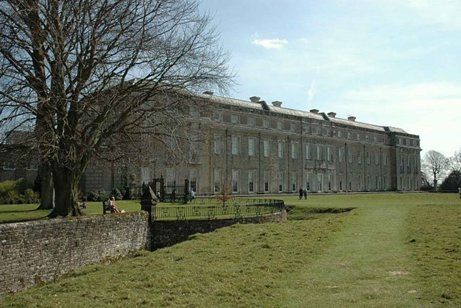 Private Brighton & Arundel Castle or Petworth House Day Tour
