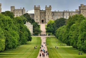 Windsor Castle and Tower of London Tour with Entry Tickets