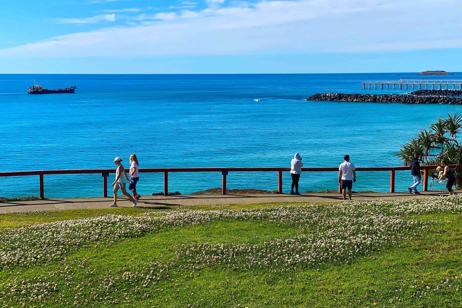 From Brisbane: Byron Bay, Bangalow, and Gold Coast Day Tour