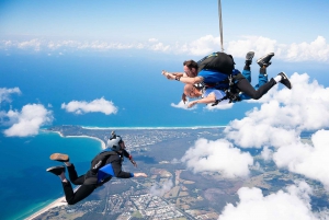 From Brisbane: Tandem Skydive Experience over Byron Bay