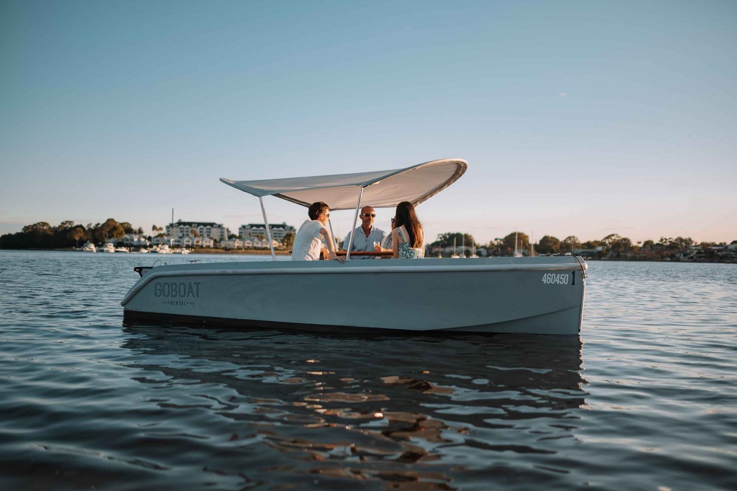 Gold Coast: Electric Picnic Boat Rental From Isle of Capri