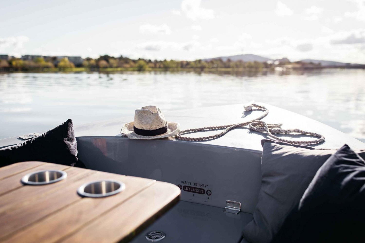 Gold Coast: Electric Picnic Boat Rental From Isle of Capri