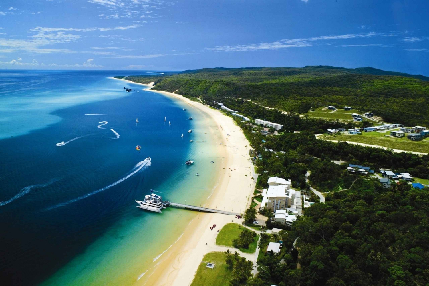 Moreton Island: Tangalooma Day Trip with Desert Safari